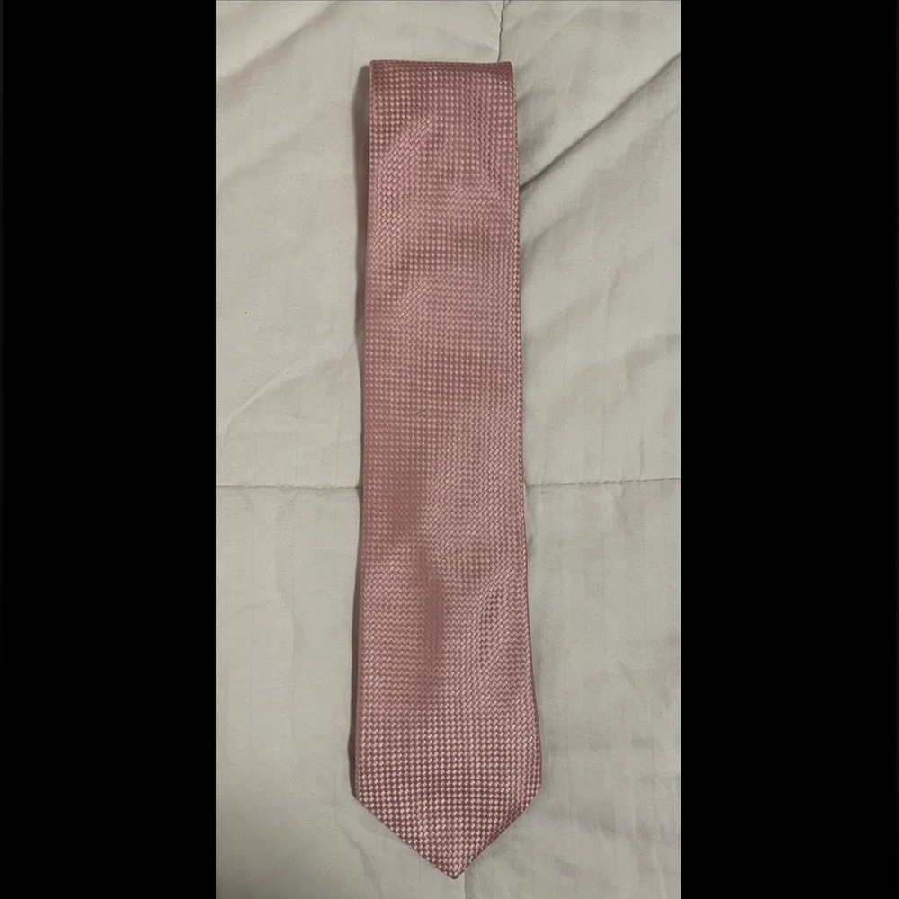 Nicole Miller New York Tie Necktie Pale Pink Textured Basket Weave 100% Silk EUC